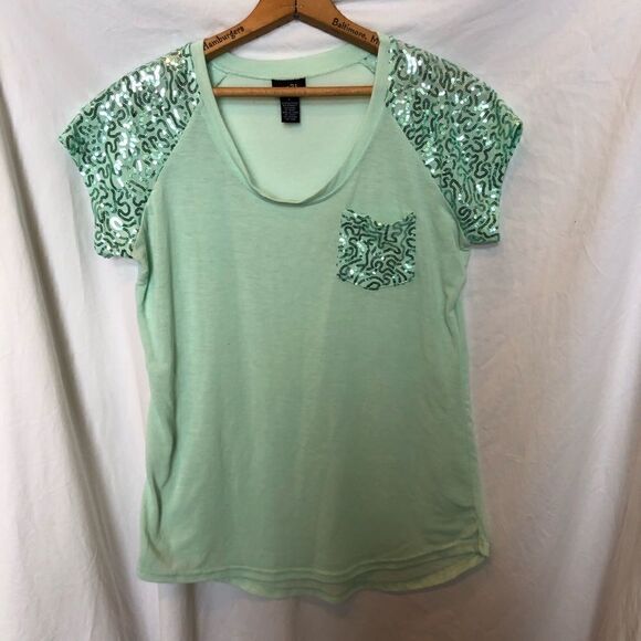 Rue 21 T shirt Light Green Large - Picture 1 of 5